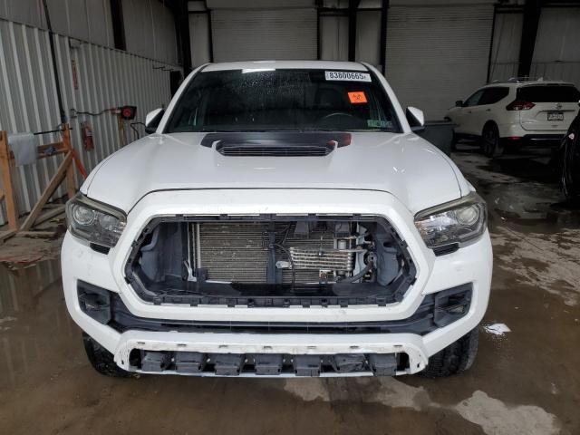 5TFCZ5AN5KX202692 - 2019 TOYOTA TACOMA DOUBLE CAB WHITE photo 5