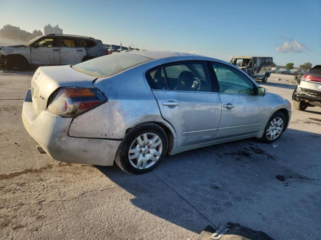 1N4AL2AP4BN472443 - 2011 NISSAN ALTIMA BASE SILVER photo 3