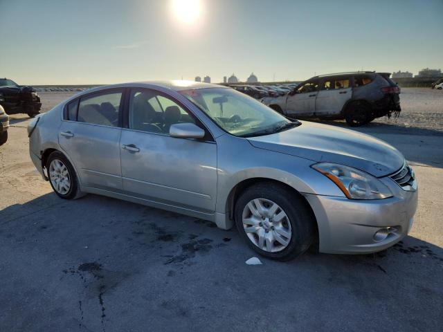1N4AL2AP4BN472443 - 2011 NISSAN ALTIMA BASE SILVER photo 4