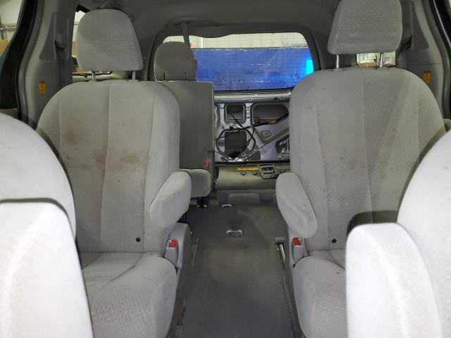 5TDJK3DC4BS006341 - 2011 TOYOTA SIENNA LE WHITE photo 10