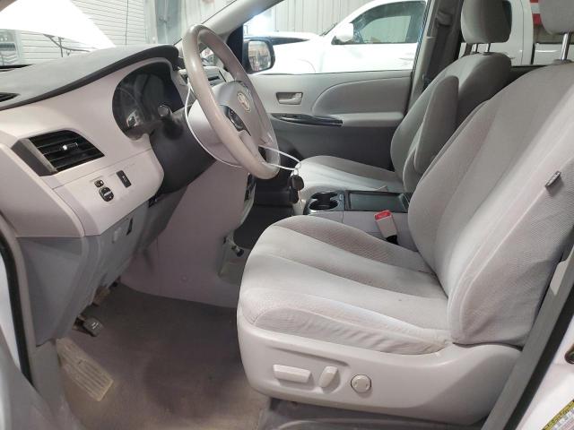 5TDJK3DC4BS006341 - 2011 TOYOTA SIENNA LE WHITE photo 7