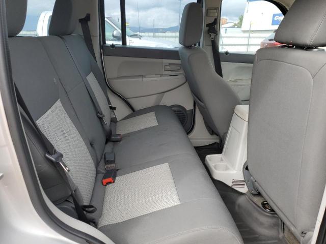 1J8GN28K98W276471 - 2008 JEEP LIBERTY SPORT SILVER photo 11