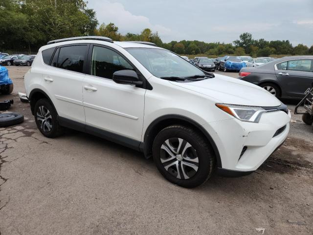 JTMBFREV2JJ727183 - 2018 TOYOTA RAV4 LE თეთრი ფოტო 4