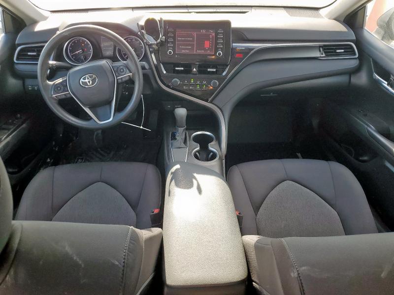 4T1C11AK3MU604197 - 2021 TOYOTA CAMRY LE BLUE photo 8