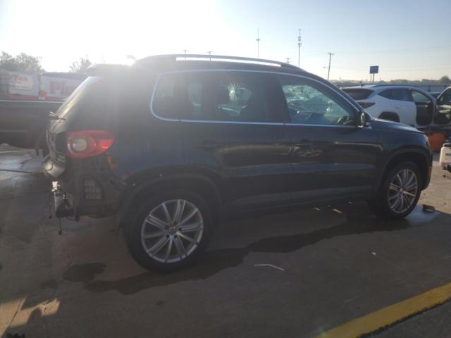 WVGBV7AX7AW510192 - 2010 VOLKSWAGEN TIGUAN SE BLACK photo 3
