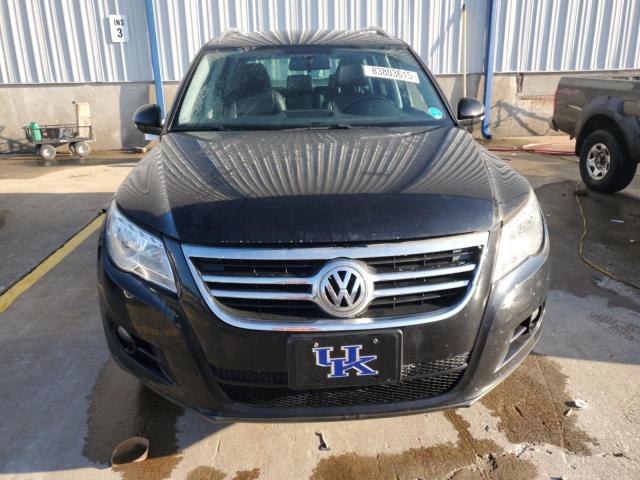 WVGBV7AX7AW510192 - 2010 VOLKSWAGEN TIGUAN SE BLACK photo 5