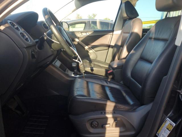 WVGBV7AX7AW510192 - 2010 VOLKSWAGEN TIGUAN SE BLACK photo 7