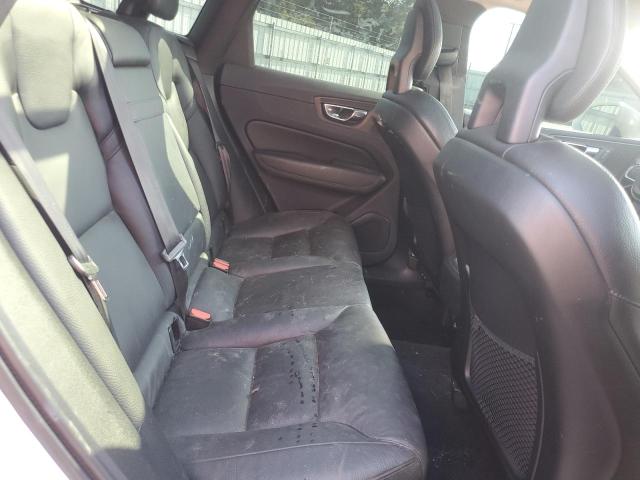 LYV102RK3JB117824 - 2018 VOLVO XC60 T5 Beyaz fotoğraf 11