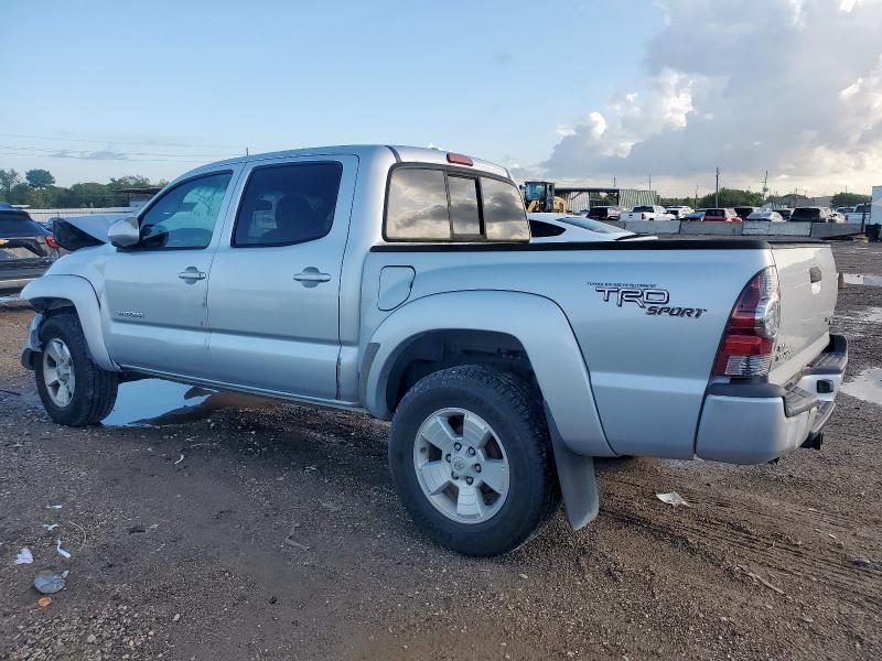 5TFJU4GN5BX003908 - 2011 TOYOTA TACOMA DOUBLE CAB PRERUNNER SILVER photo 2