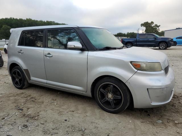 JTLKE50E981025444 - 2008 TOYOTA SCION XB SILVER photo 4