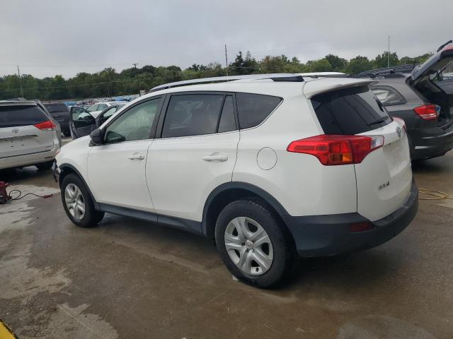 JTMBFREV3FJ035912 - 2015 TOYOTA RAV4 LE WHITE photo 2