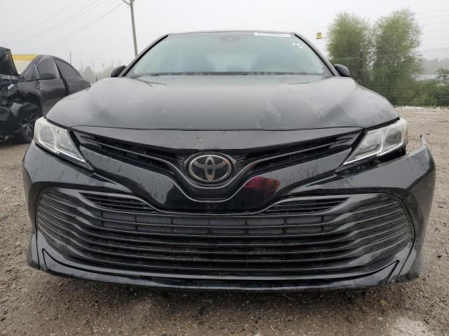 4T1B11HK4JU513730 - 2018 TOYOTA CAMRY L BLACK photo 5