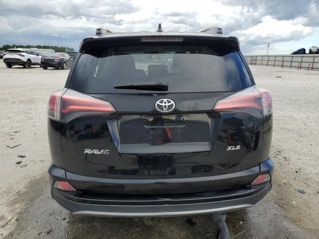 2T3WFREV5HW325316 - 2017 TOYOTA RAV4 XLE შავი ფოტო 6