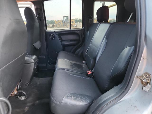 1J4GL38K43W593094 - 2003 JEEP LIBERTY RENEGADE SILVER photo 11