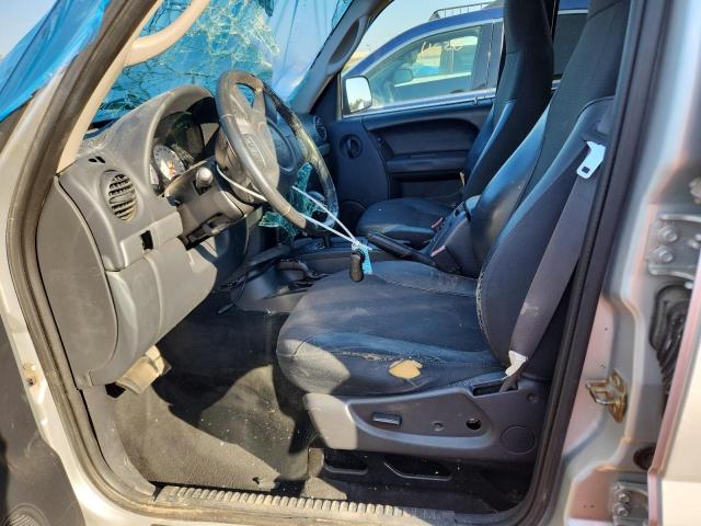 1J4GL38K43W593094 - 2003 JEEP LIBERTY RENEGADE SILVER photo 7