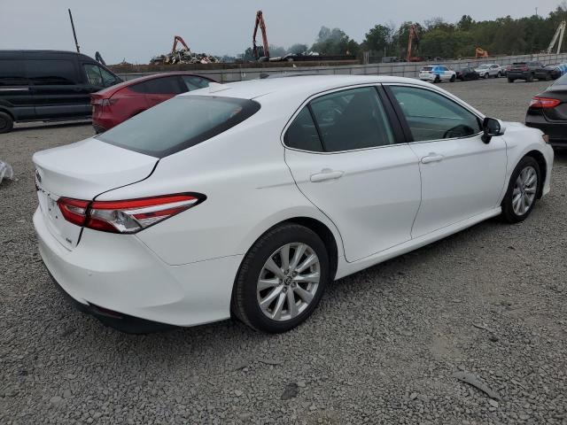4T1B11HK6KU821466 - 2019 TOYOTA CAMRY L თეთრი ფოტო 3