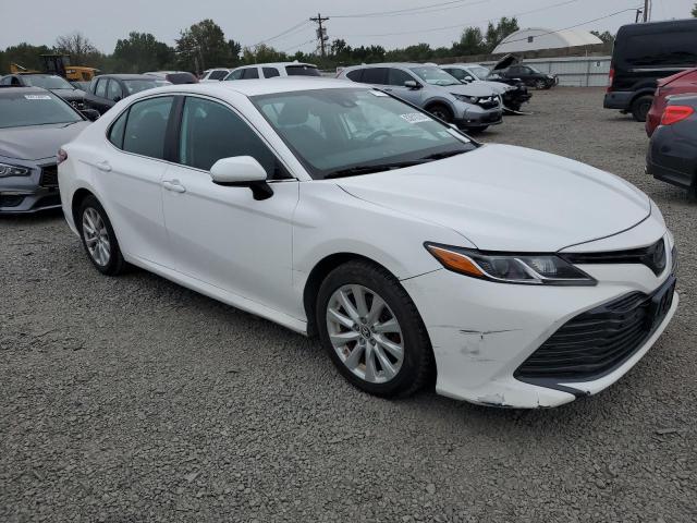4T1B11HK6KU821466 - 2019 TOYOTA CAMRY L თეთრი ფოტო 4