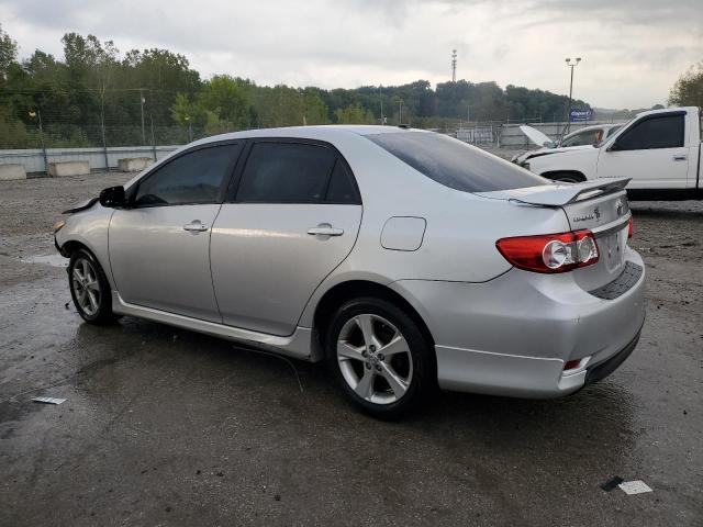 2T1BU4EEXBC580715 - 2011 TOYOTA COROLLA BASE ვერცხლისფერი ფოტო 2