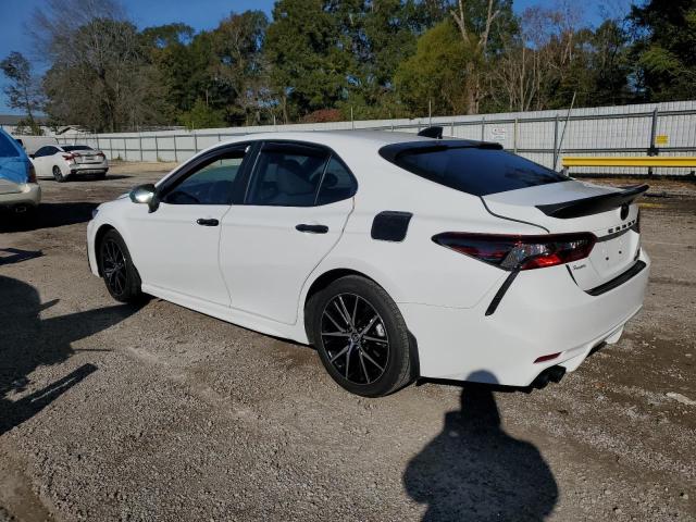 4T1G31AK4PU615855 - 2023 TOYOTA CAMRY SE NIGHT SHADE WHITE photo 2