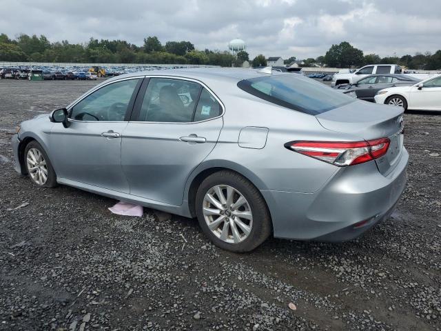 4T1B11HK0KU812133 - 2019 TOYOTA CAMRY L SILVER photo 2