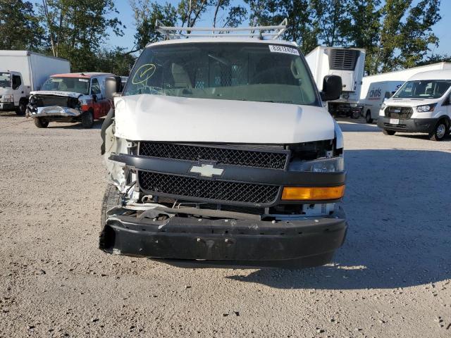 1GCWGAFG9J1339867 - 2018 CHEVROLET EXPRESS G2500 白色 照片 5