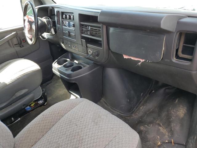 1GCWGAFG9J1339867 - 2018 CHEVROLET EXPRESS G2500 白色 照片 8