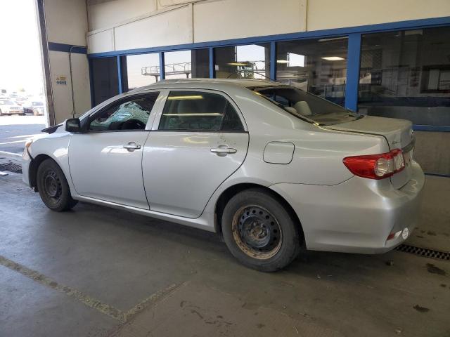 2T1BU4EE7DC091773 - 2013 TOYOTA COROLLA BASE SILVER photo 2