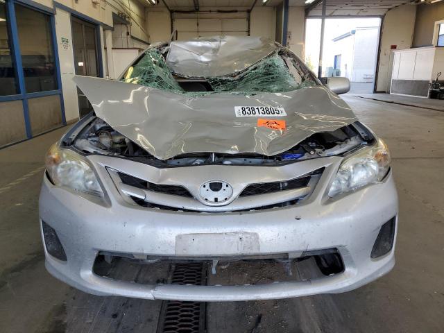 2T1BU4EE7DC091773 - 2013 TOYOTA COROLLA BASE SILVER photo 5