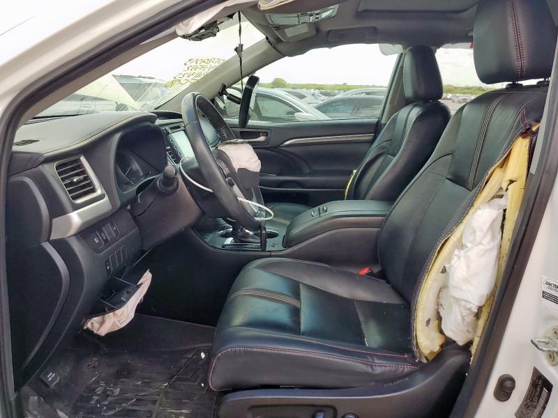 5TDKZRFH9KS354552 - 2019 TOYOTA HIGHLANDER SE Biały zdjęcie 7
