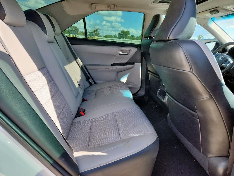 4T1BF1FK1FU064180 - 2015 TOYOTA CAMRY LE WHITE photo 10