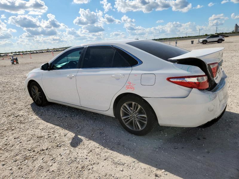 4T1BF1FK1FU064180 - 2015 TOYOTA CAMRY LE WHITE photo 2