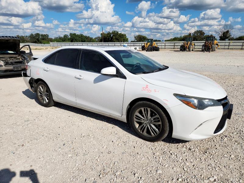 4T1BF1FK1FU064180 - 2015 TOYOTA CAMRY LE WHITE photo 4