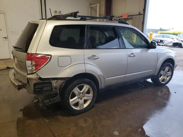 JF2SH6CC6AH702581 - 2010 SUBARU FORESTER 2.5X PREMIUM SILVER photo 3