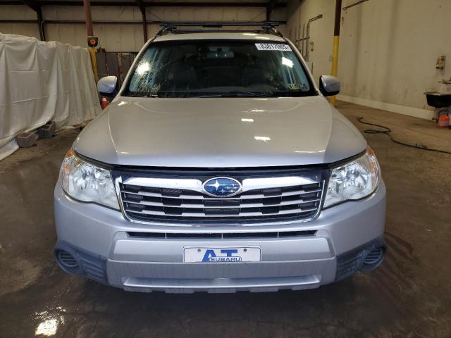 JF2SH6CC6AH702581 - 2010 SUBARU FORESTER 2.5X PREMIUM SILVER photo 5