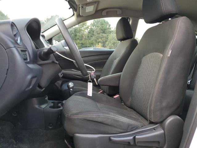 3N1CN7AP0JL881972 - 2018 NISSAN VERSA S Weiß Foto 7