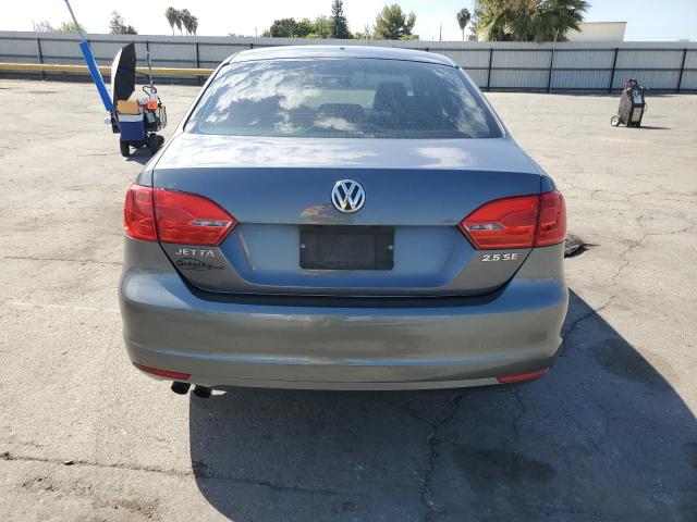 3VWDX7AJ3DM402589 - 2013 VOLKSWAGEN JETTA SE GRAY photo 6