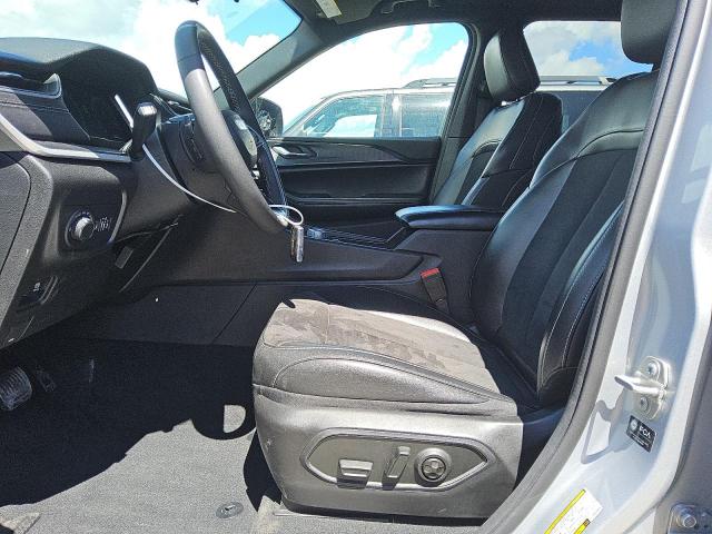 1C4RJHAG4R8520036 - 2024 JEEP GRAND CHEROKEE LAREDO فضي صورة 7