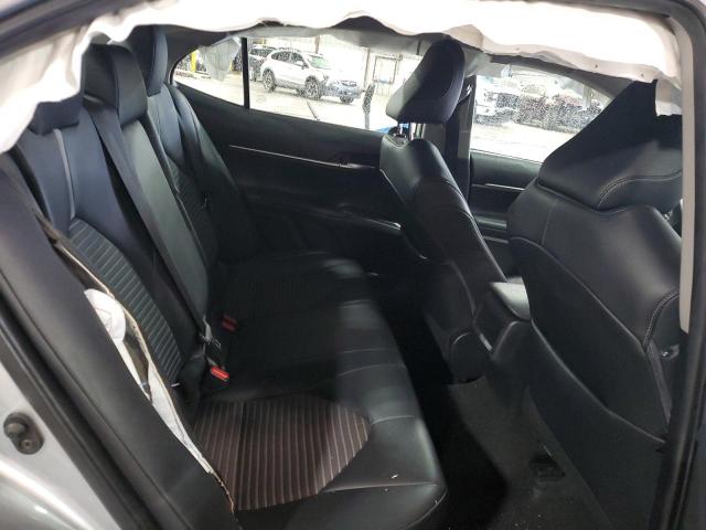 4T1G11AK2MU603317 - 2021 TOYOTA CAMRY SE 银色 照片 10