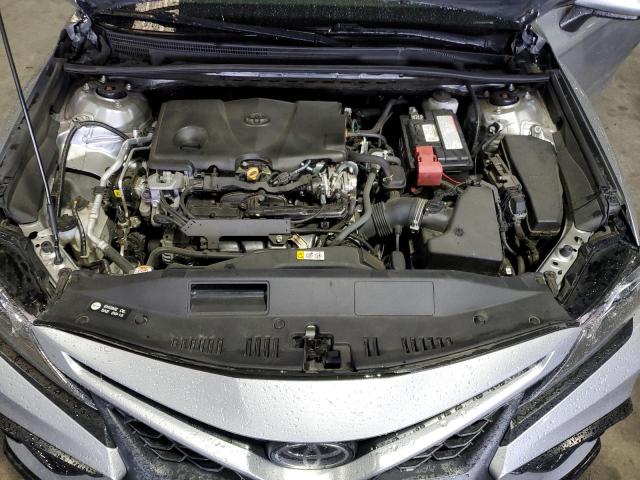 4T1G11AK2MU603317 - 2021 TOYOTA CAMRY SE 银色 照片 11