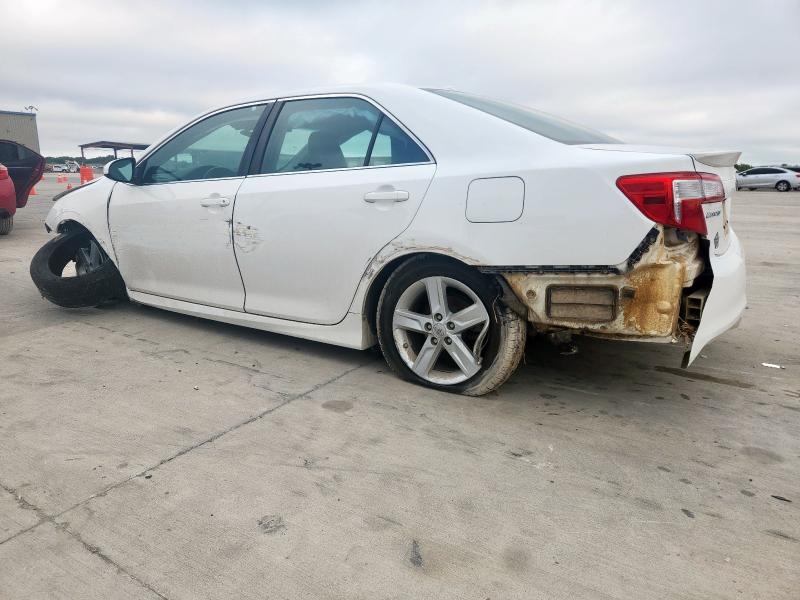 4T1BF1FK4EU407790 - 2014 TOYOTA CAMRY L WHITE photo 2