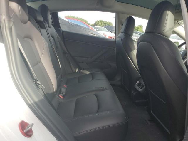 5YJ3E1EB7JF122016 - 2018 TESLA MODEL 3 أبيض صورة 10