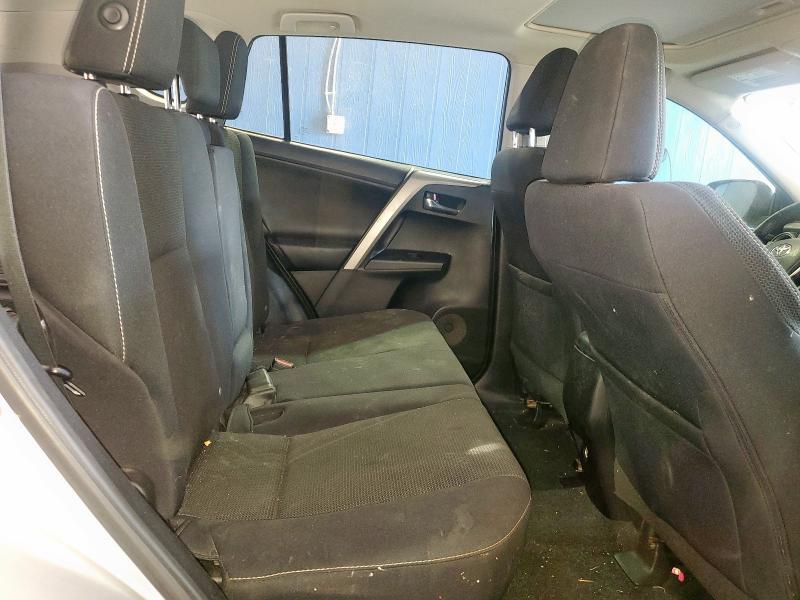 2T3WFREVXHW365973 - 2017 TOYOTA RAV4 XLE Gümüş foto 11