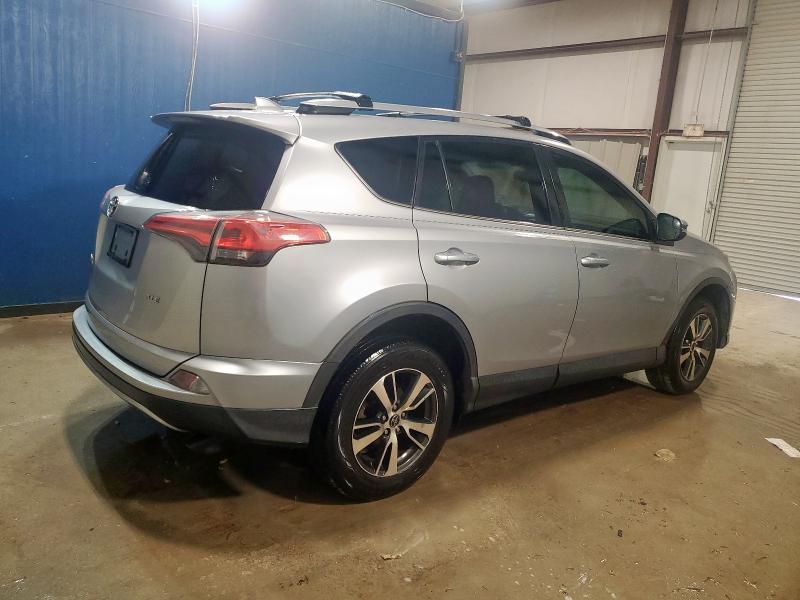 2T3WFREVXHW365973 - 2017 TOYOTA RAV4 XLE Gümüş foto 3