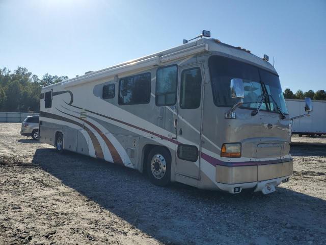 4UZ6LMEB7YCG66249 - 2000 FREIGHTLINER CHASSIS VCL SILVER photo 1