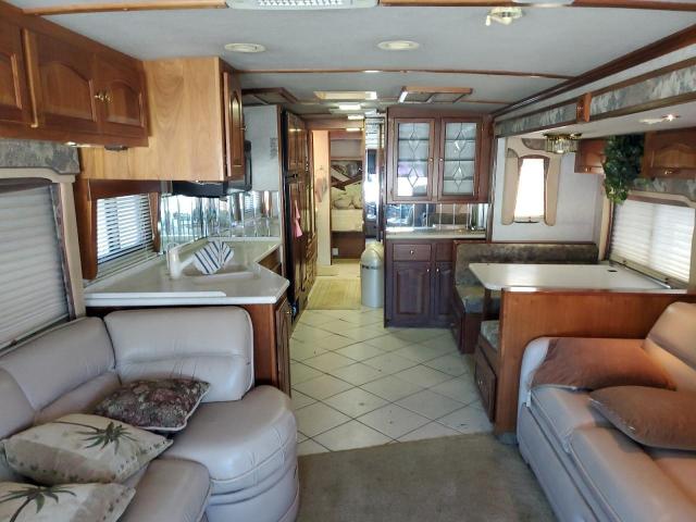 4UZ6LMEB7YCG66249 - 2000 FREIGHTLINER CHASSIS VCL SILVER photo 6