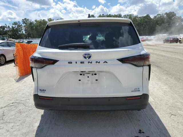 5TDYRKECXRS206704 - 2024 TOYOTA SIENNA XLE WHITE photo 6