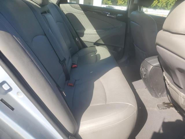 5NPEC4AC9CH366611 - 2012 HYUNDAI SONATA SE SILVER photo 10