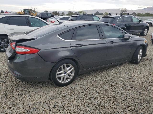 1FA6P0H7XG5115487 - 2016 FORD FUSION SE Մոխրագույն լուսանկար 3