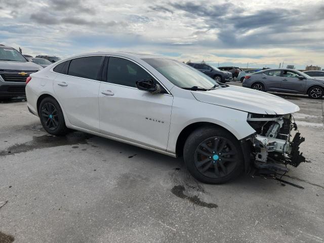 1G1ZE5ST5HF195057 - 2017 CHEVROLET MALIBU LT WHITE photo 4