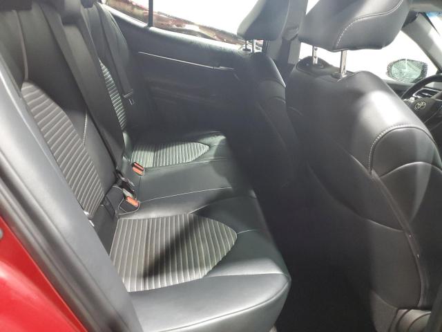 4T1B11HK5JU626800 - 2018 TOYOTA CAMRY L წითელი ფოტო 10